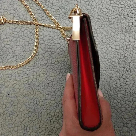 LOUIS VUITTON Epi Art Deco Clutch Red on chain - Picture 5 of 16